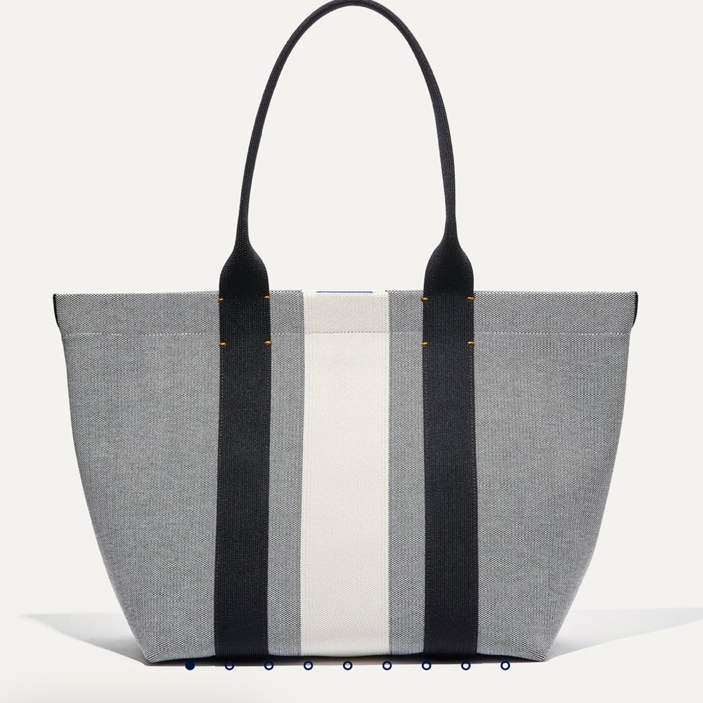 Rothy’s essential tote with zipper